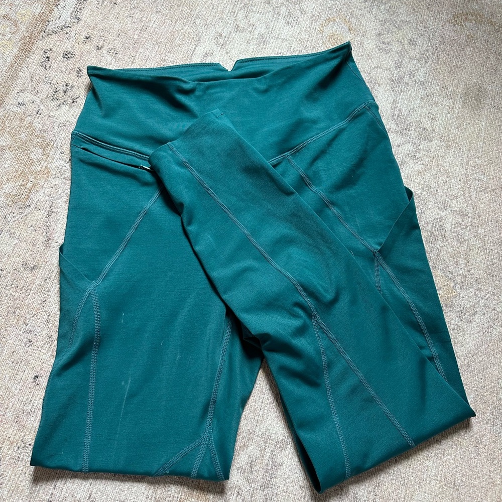 barely worn free people leggings! too big for me!